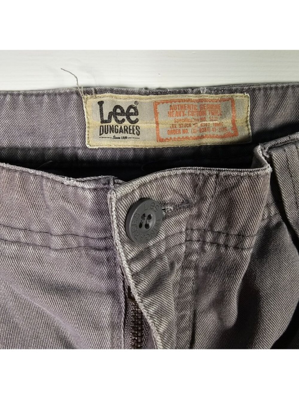 Lee Dungarees 9-Pocket Cargo Shorts Men's Size 33x11" Gray Y2K Skater Grunge - Picture 3 of 10